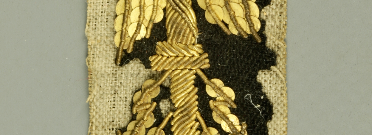 ORNEMENT DE RETROUSSIS D'UN UNIFORME D'OFFICIER D'ETAT-MAJOR - LOUIS-PHILIPPE