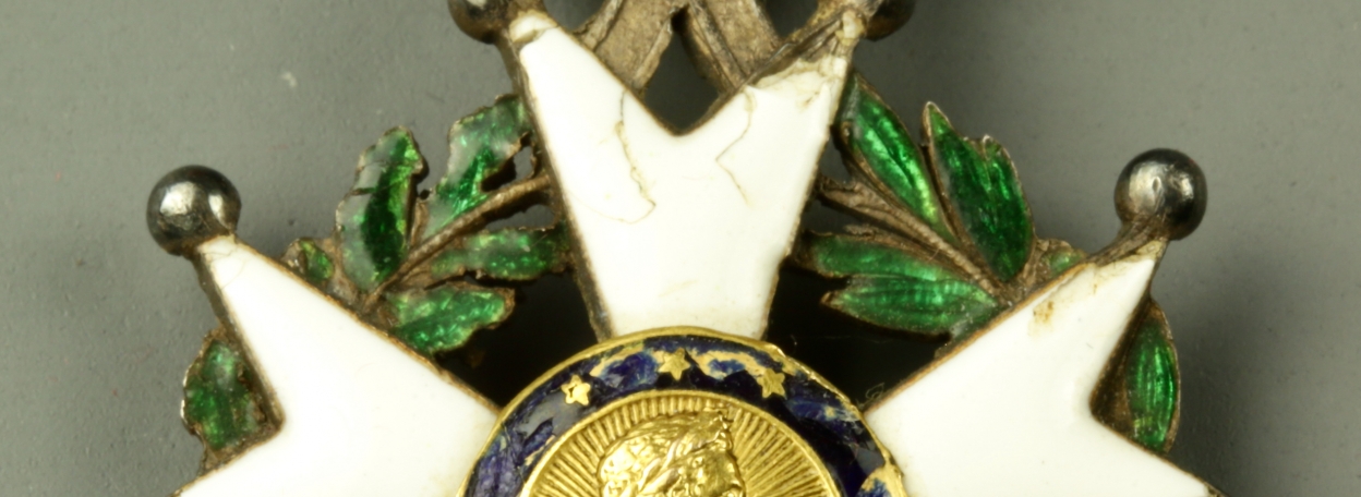 RÉDUCTION D'UNE CROIX DE CHEVALIER DE LA LÉGION D'HONNEUR 1830-1848 - LOUIS PHILIPPE