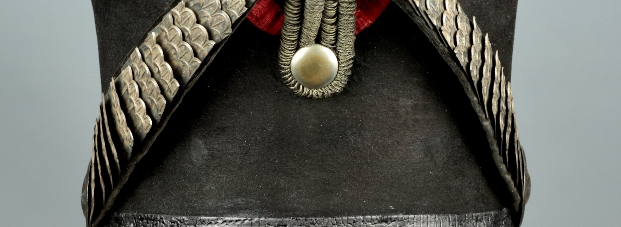 https://1er-empire.com/fr/ventes-epoques/452-shako-d-officier-de-fusilliers-bernois-modele-1830-suisse.html