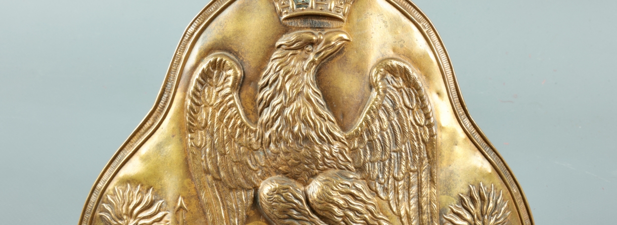 PLAQUE DE BONNET A POILS DES GRENADIERS A PIED DE LA GARDE IMPERIALE - PREMIER EMPIRE