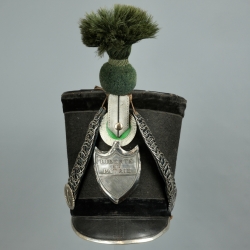 SHAKO D'OFFICIER SUPÉRIEUR DES MOUSQUETAIRES DU CANTON DE VAUD – MODÈLE 1828