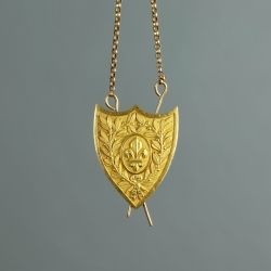 GARNITURES D'OFFICIER D'UNE COURONNE ET D'UN éCUSSON DES GENDARMES DE LA MAISON DU ROI - RESTAURATION