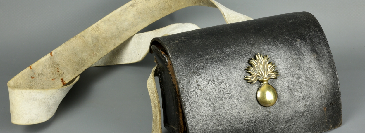 BAUDRIER ET GIBERNE DE GRENADIERS D'INFANTERIE DE LIGNE - PREMIER EMPIRE